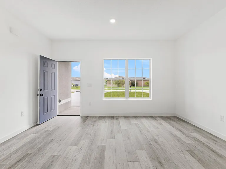 716 Desmoines Dr — Photo 21