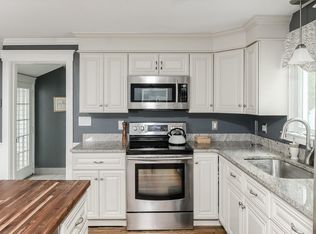 74 Woodland Dr, Hanover, MA 02339