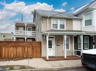 9 E Orange St, Lititz, PA 17543