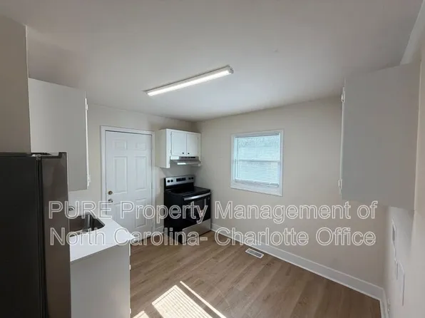 1732 Newland Rd, Charlotte, NC 28216