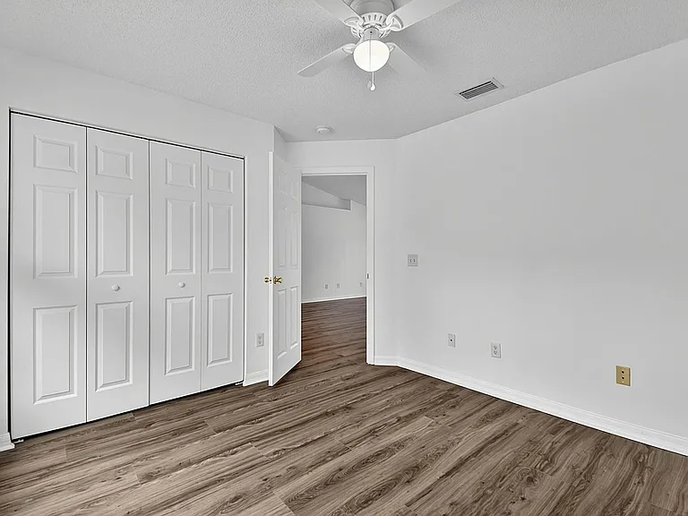15 Renmont Ct — Photo 45