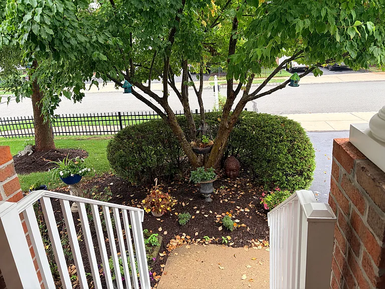 225 Holcombe Way — Photo 31