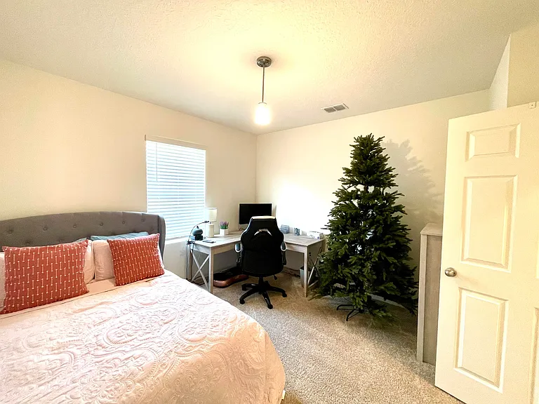 10574 SW Cambria Ln — Photo 34