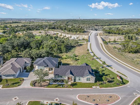 3rd image of 112 Eagle Dr Unit 101
