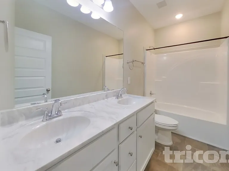 741 Mitscher Dr — Photo 15