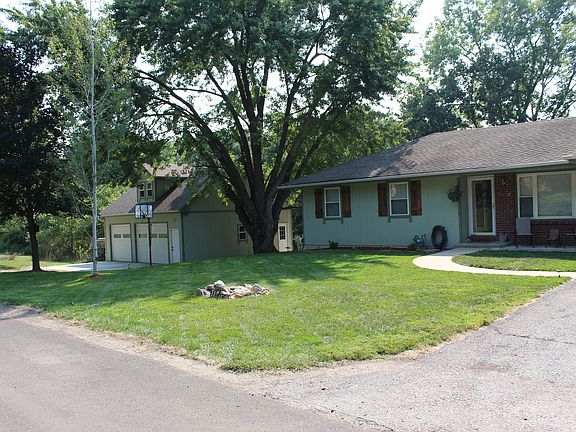 3rd image of 5514 S 37th Ter