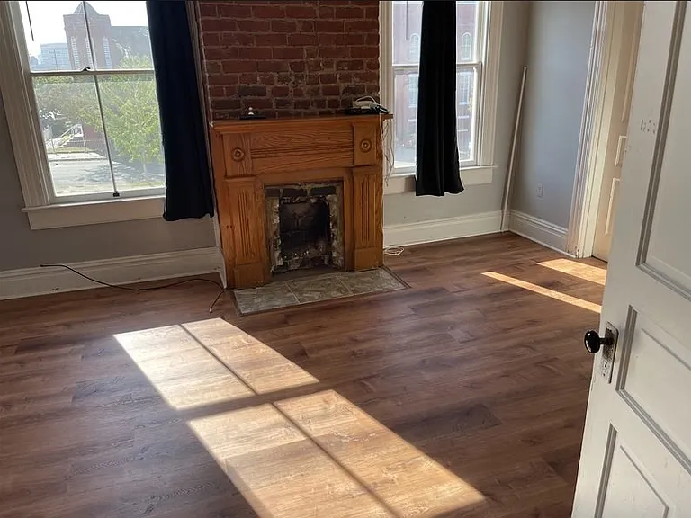 2208 Venable St — Photo 5
