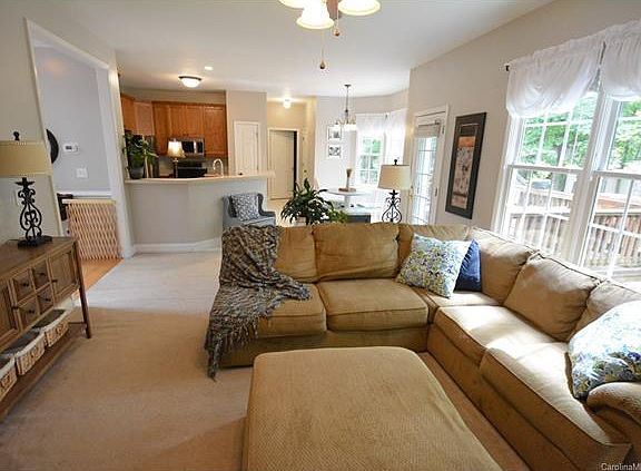 2nd image of 1805 Fox Hunt Ct