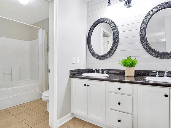 3rd image of 5860 Spyglass Dr