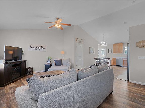 5th image of 192 Palace Way Dr