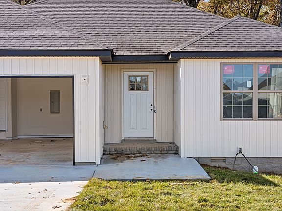 5th image of 766 Gleason Dr