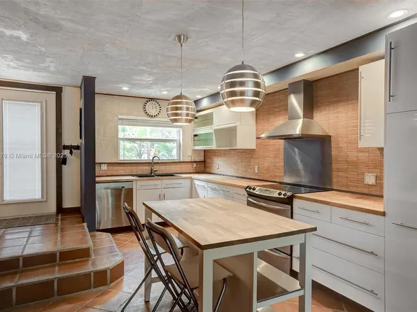 1715 NE 142nd St, North Miami, FL 33181