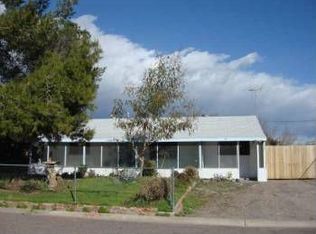 384 Peretz Cir, Morristown, AZ 85342