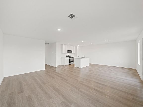 5th image of 3052 Helios Haven Dr