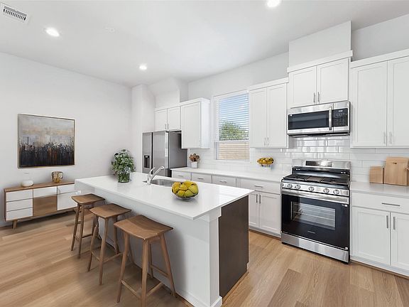 4th image of 1013 Erin St #S
