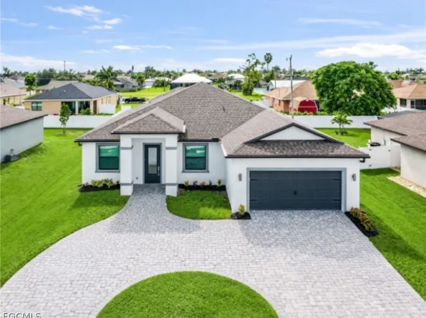 4521 Agualinda Blvd, Cape Coral, FL 33914