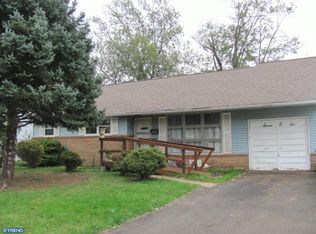 702 Spruce Rd, Warminster, PA 18974