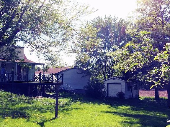 3rd image of 11 Hoover Dr