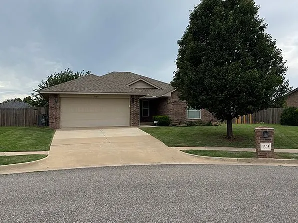 1305 Leigh Cir, Yukon, OK 73099