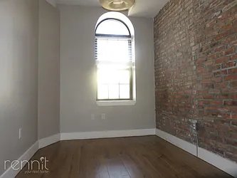 Rented by Rennit Inc.