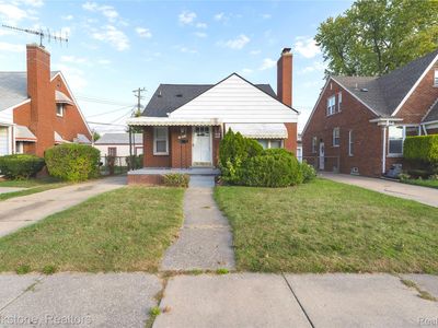 15145 Sprenger Ave, Eastpointe, MI, 48021