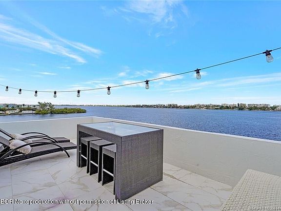 2nd image of 301 Croton Ave #Penthouse 504