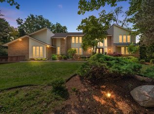 1185 Copperwood Dr, Bloomfield Hills, MI