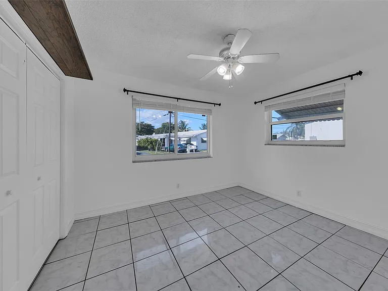 1906 NW 45th Ct — Photo 21
