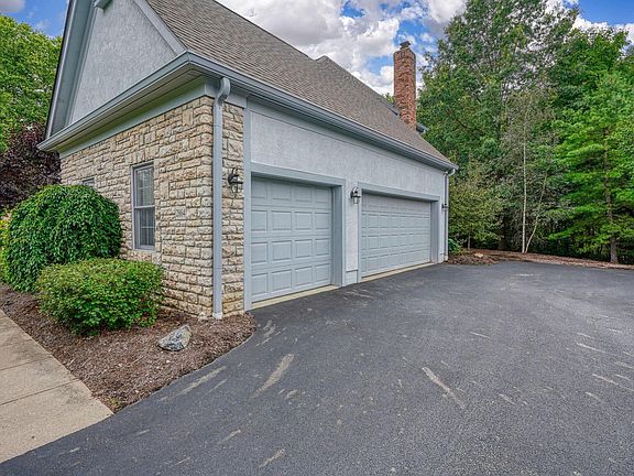 5th image of 2864 Waukeegan Ave