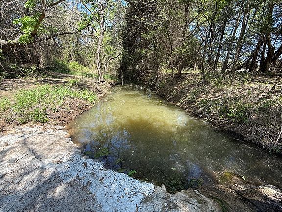 4th image of 261 Catholic Cemetery Rd