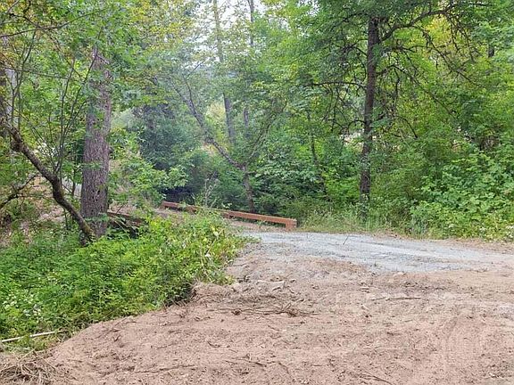 2nd image of 1215 E Jones Creek Rd