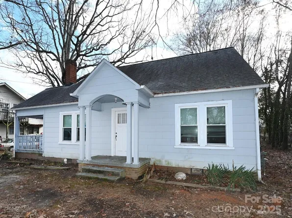 1909 2nd Ave SW, Hickory, NC 28602