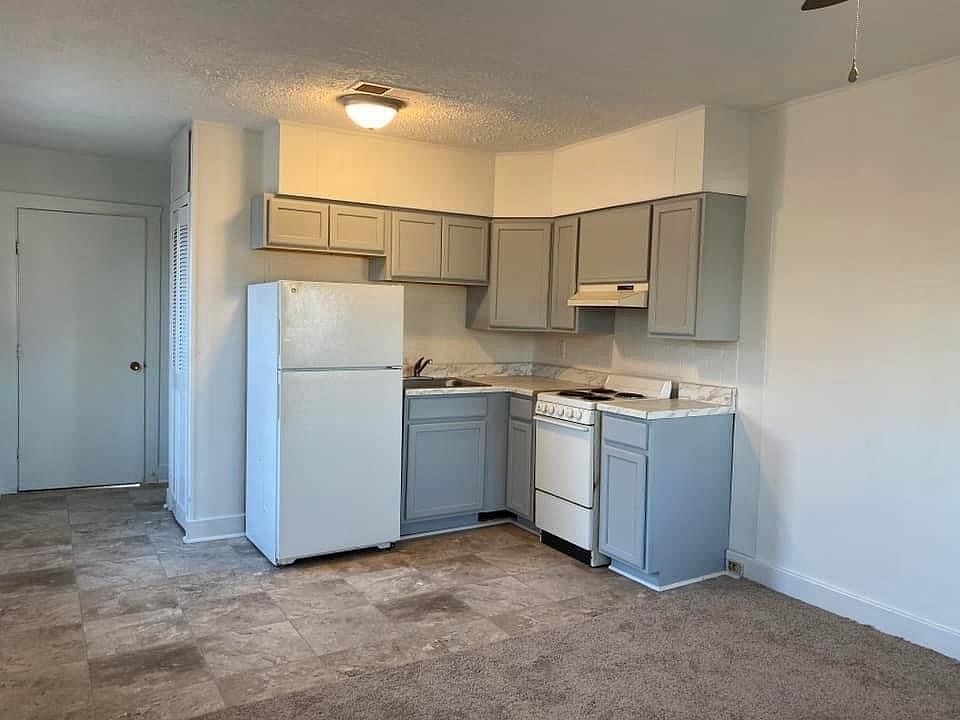 1st image of 214 S Dixie Hwy APT C