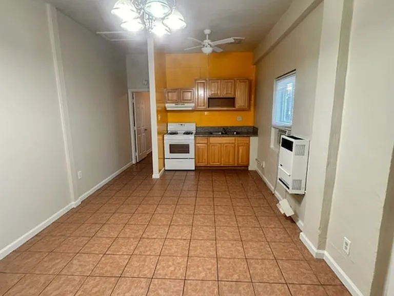 3774ro — Photo 2