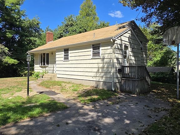 2nd image of 29 Whitcomb Ter