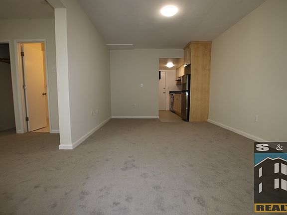 5th image of 1275 Clay St APT 7