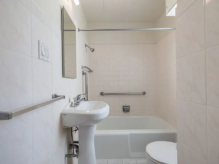 679 Green Street — Photo 22