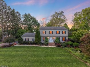 40 Delwick Ln, New Providence Boro, NJ 07974