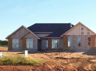 4122 Twelve Oaks Dr, Harrah, OK 73045