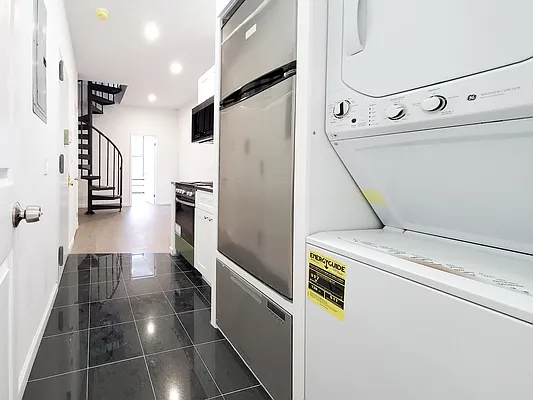 Rented by Brighton Management | media 22