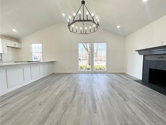 3rd image of 7139 Conser Dr