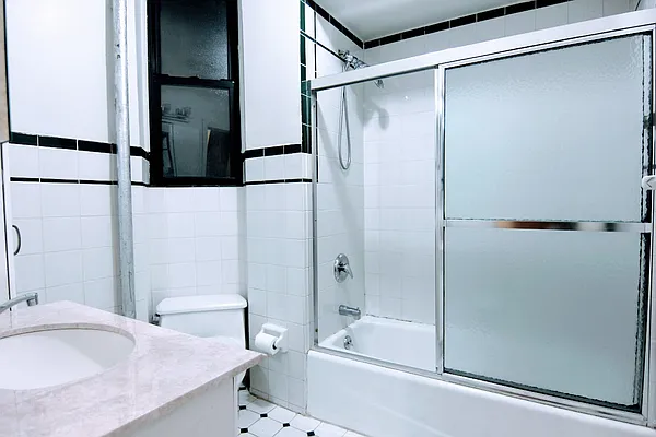 Rented by GPA Realty | media 28