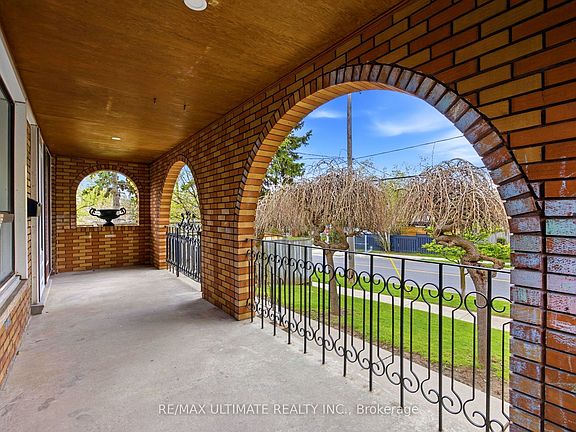 2nd image of 129 Culford Rd