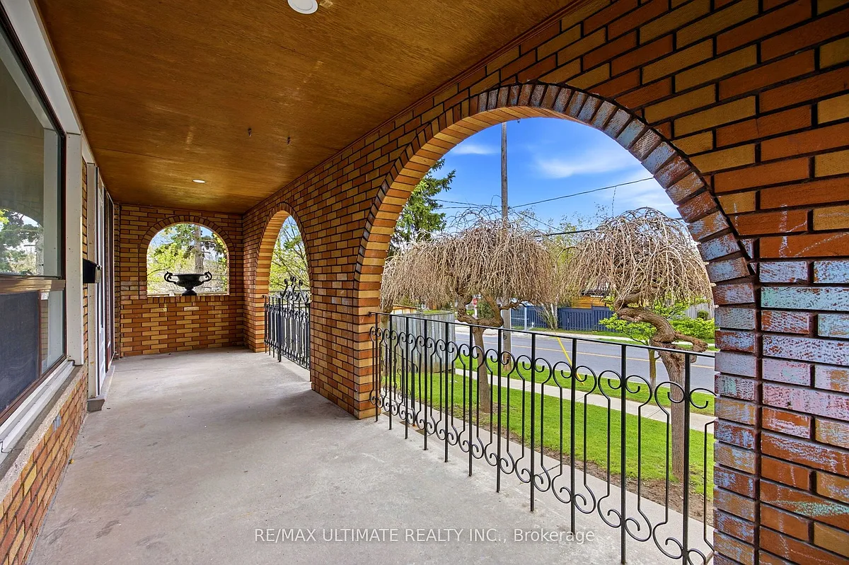 Building Photo - 129 Culford Rd