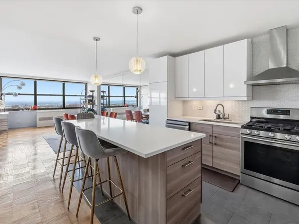 7000 Blvd East image 3 of 24