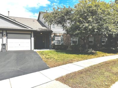 1104 Yorkshire Ct APT B, Elgin, IL, 60120