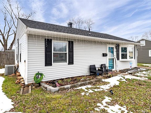 3rd image of 173 Colebrook Dr