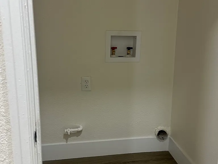 739 S Chevy Chase Dr #1/2 — Photo 9