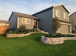 4615 N 165th St, Omaha, NE 68116