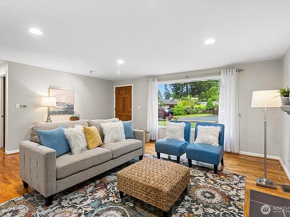 3rd image of 6017 190th Street SW
